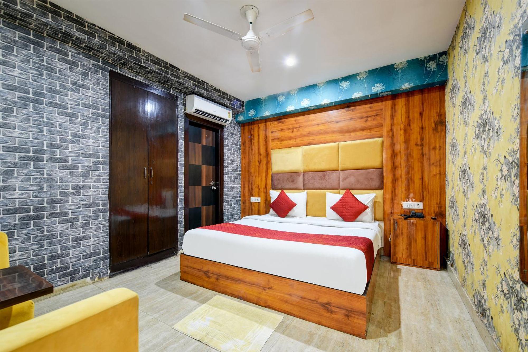 Hotel View - Near Delhi Airport Hotel 3*